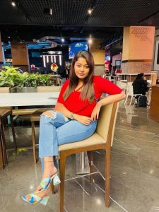 Priya, independent image 585787