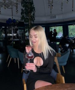 Stela, independent image 585895