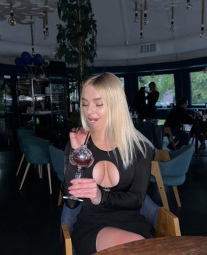 Stela, independent image 585895