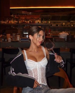 Cleo, independent image 586612