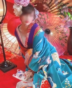 Mizuka Abe, independent in Tokyo, photo 2