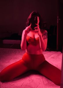 Milana, independent image 587555