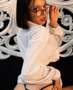 Beki, independent image 587590