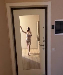 Ania, independent image 588262