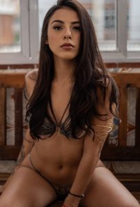 Alice, independent image 588507