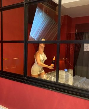Vero, independent in Athens, photo 2