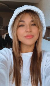 Anna, independent image 588971