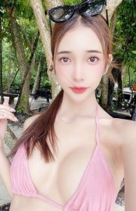 Elle, independent image 590262