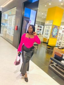 Beverly, independent image 590310