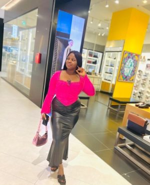 Beverly, independent image 590310