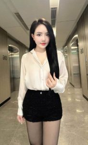 Linh Nhi, independent image 590326