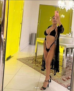 Ivana Vallestero, independent in Panama City, photo 2