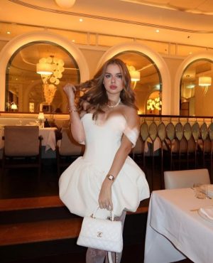 Nana, independent image 591260