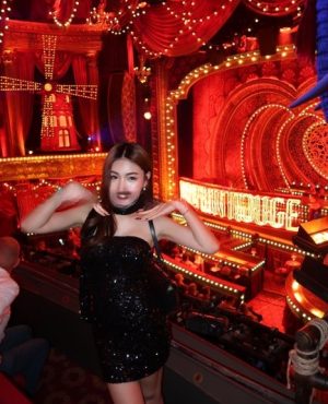 Julie, independent image 591510