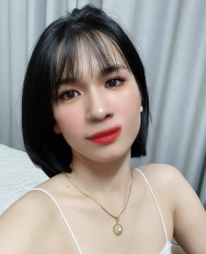 Alice, independent image 591658