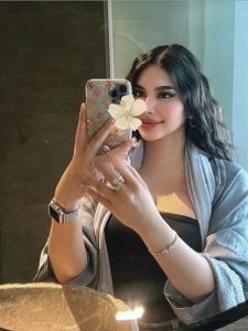 Linda, independent image 592178