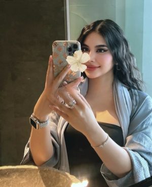 Linda, independent image 592178