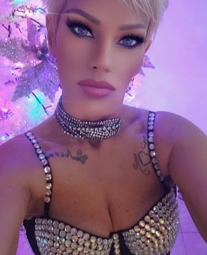 Melina Independent image 594063