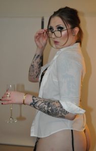 Bettie Page | Brunette Bloom | 0481 867 350 image 601142