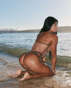 Camila Vargas | Brazilian Beach Babe | in Perth, photo 2