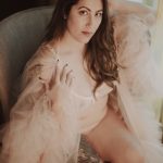 Frankie Sinclair | Curvy confidence, brunette charm, Singaporean spirit | 0481 862 666 image 606512